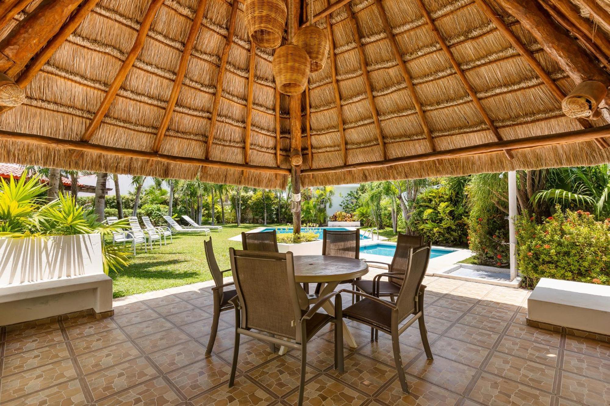 Large House - Walking To Beach - 10 Guests! Cancún Eksteriør billede